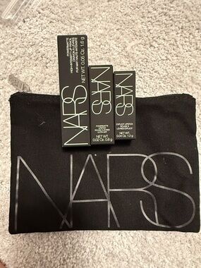NARS Lipstick Bundle & Pouch- travel sizes Walkyrie, Body Heat, Dragon Girl